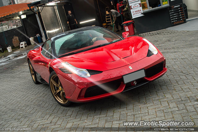 Ferrari 458 Italia spotted in Curitiba, Brazil