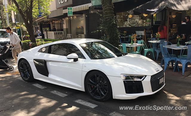 Audi R8 spotted in Mexico City, Mexico