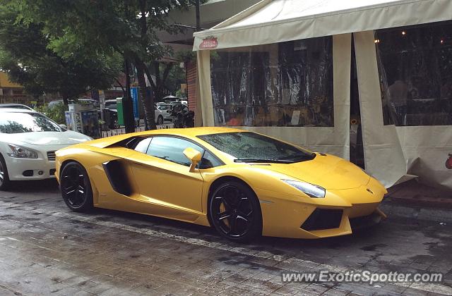 Lamborghini Aventador spotted in Mexico City, Mexico