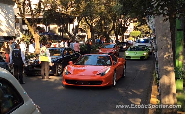 Ferrari 458 Italia spotted in Mexico City, Mexico
