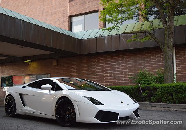Lamborghini Gallardo spotted in Downers Grove, Illinois