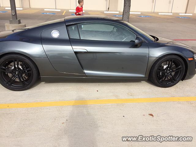 Audi R8 spotted in Irving, Texas