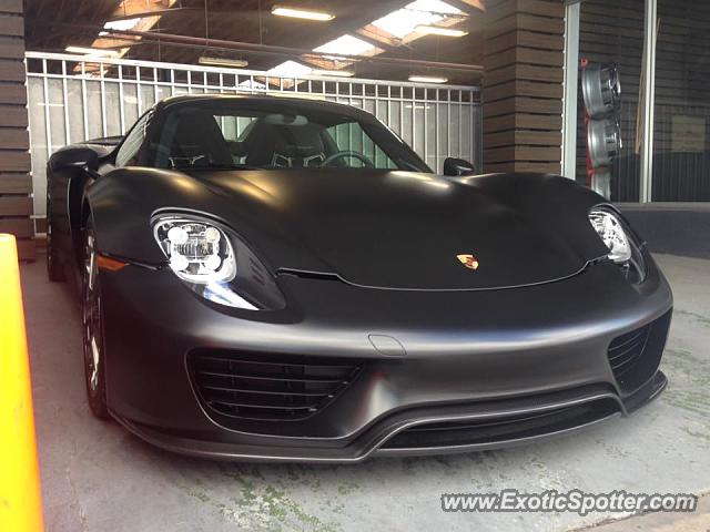 Porsche 918 Spyder spotted in Hollywood, California