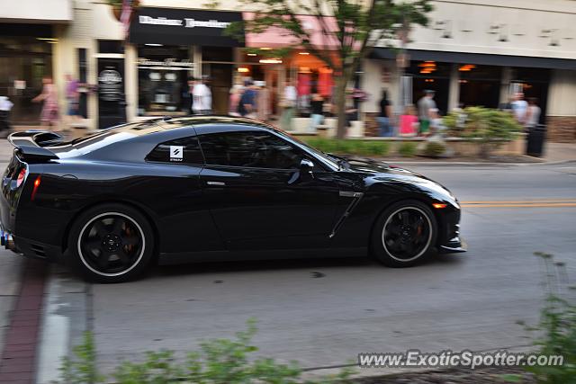Nissan GT-R spotted in Downers Grove, Illinois