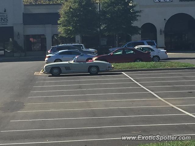 Mercedes 300SL spotted in Raleigh, North Carolina