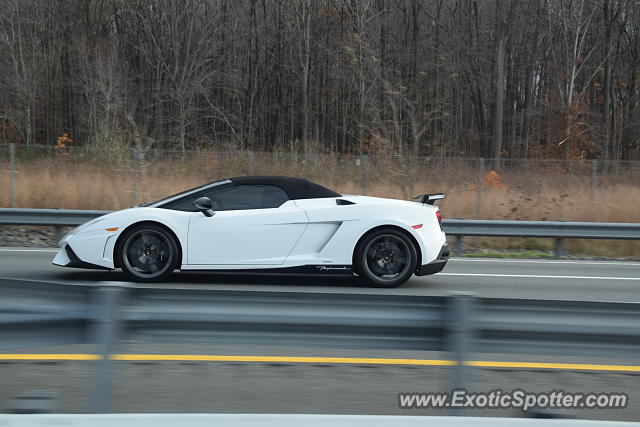 Lamborghini Gallardo spotted in Hunterdon County, New Jersey