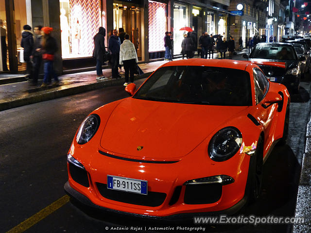 Porsche 911 GT3 spotted in Milan, Italy
