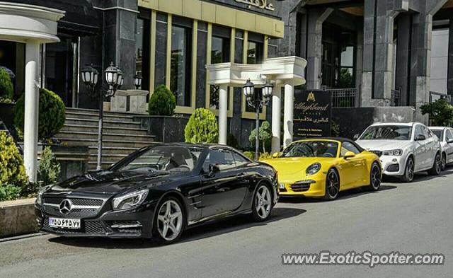 Porsche 911 spotted in Tehran, Iran