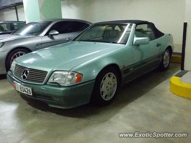 Mercedes SL600 spotted in Abu Dhabi, United Arab Emirates
