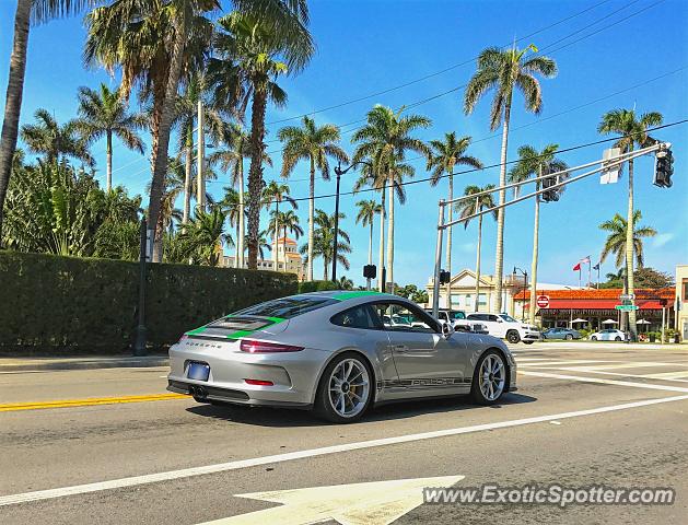 Porsche 911 GT3 spotted in Palm Beach, Florida