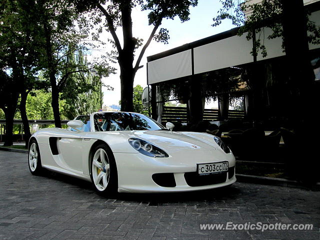 Porsche Carrera GT spotted in Moscow, Russia