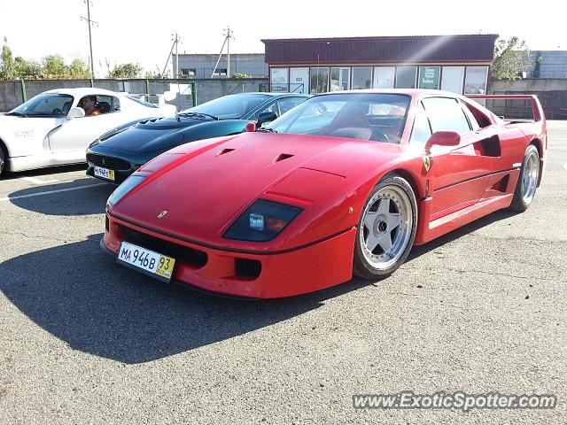 Ferrari F40 spotted in Novorossiysk, Russia