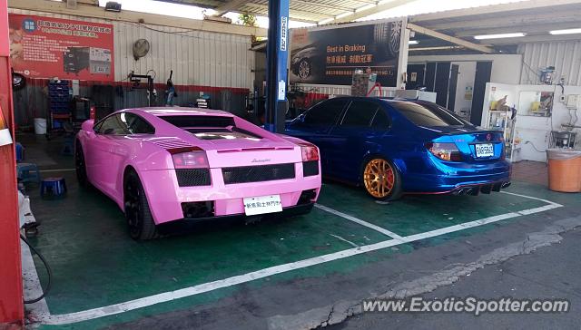 Lamborghini Gallardo spotted in Taipei, Taiwan