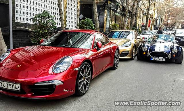 Porsche 911 spotted in Tehran, Iran