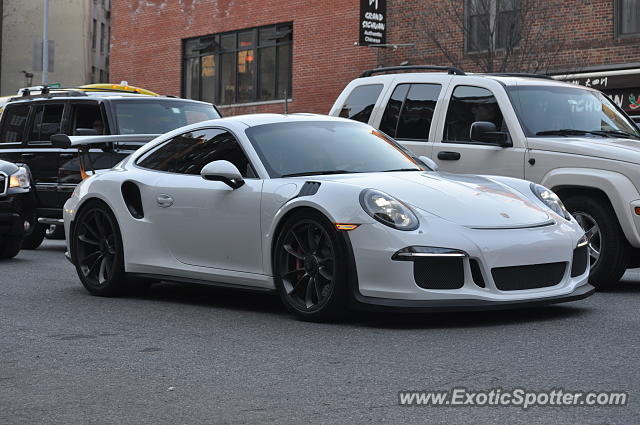Porsche 911 GT3 spotted in Manhattan, New York