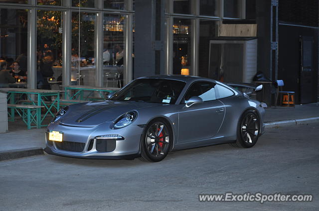 Porsche 911 GT3 spotted in Manhattan, New York