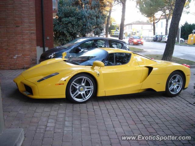 Ferrari Enzo spotted in Rome, Italy