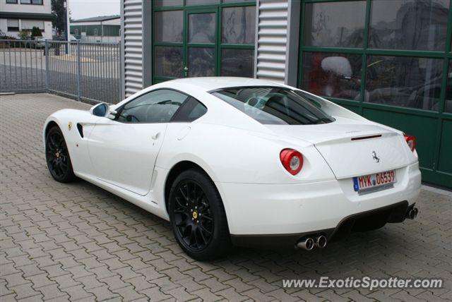 Ferrari 599GTB spotted in Rome, Italy