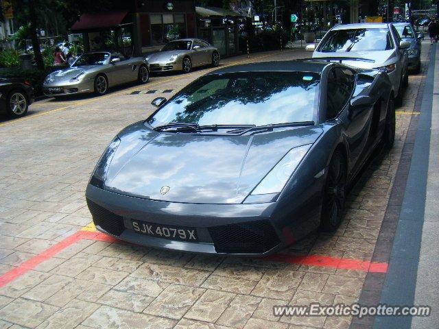 Lamborghini Gallardo spotted in Orchard Road, Singapore