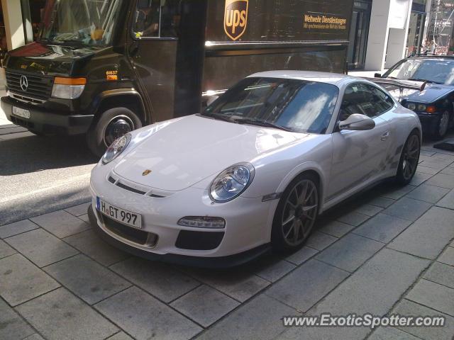 Porsche 911 GT3 spotted in Hamburg, Germany