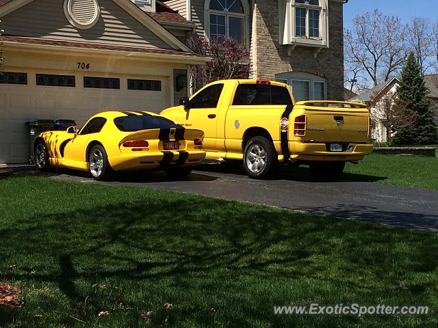 Dodge Viper spotted in Long Grove, Illinois