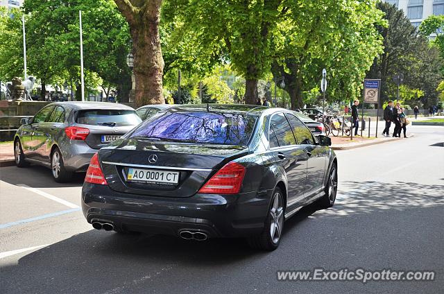 Mercedes S65 AMG spotted in Düsseldorf, Germany