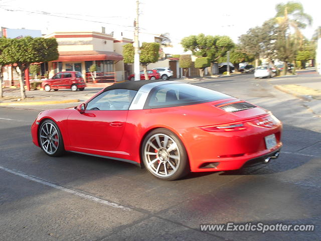 Porsche 911 spotted in Guadalajara, Mexico