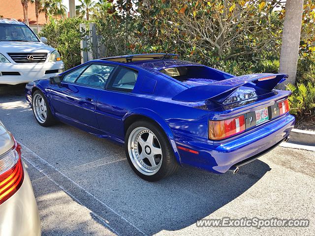 Lotus Esprit spotted in Ponte Vedra, Florida