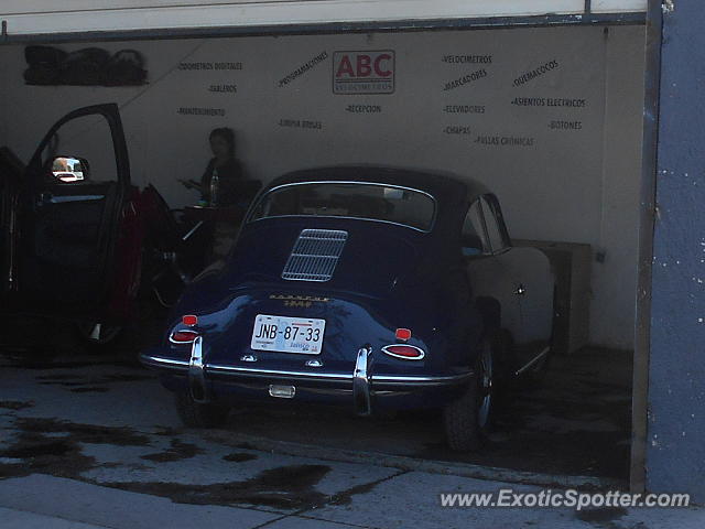 Porsche 356 spotted in Guadalajara, Mexico