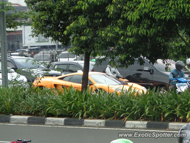 Mclaren MP4-12C spotted in Jakarta, Indonesia