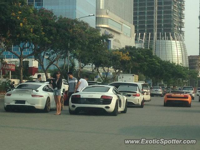 Porsche 911 spotted in Jakarta, Indonesia