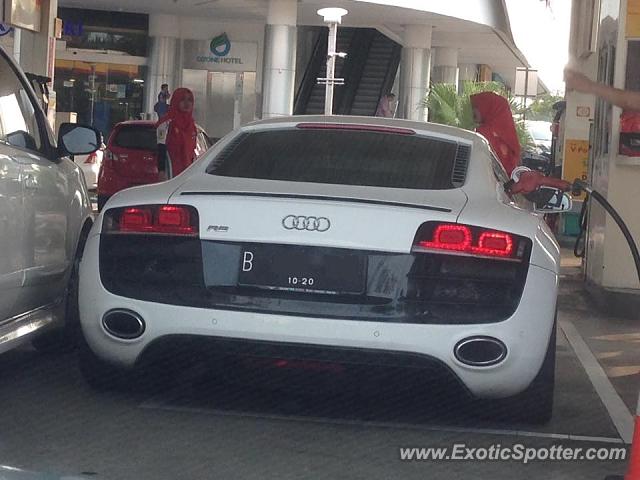Audi R8 spotted in Jakarta, Indonesia