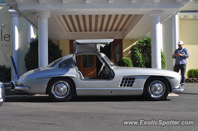 Mercedes 300SL spotted in Greenwich, Connecticut