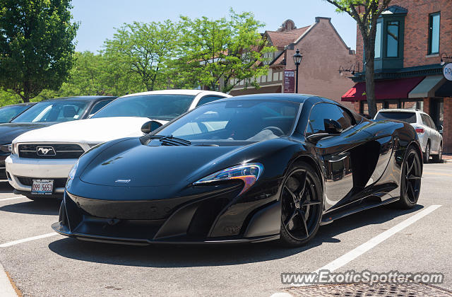 Mclaren 675LT spotted in Glencoe, Illinois