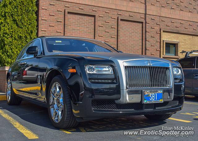 Rolls-Royce Ghost spotted in Tigard, Oregon