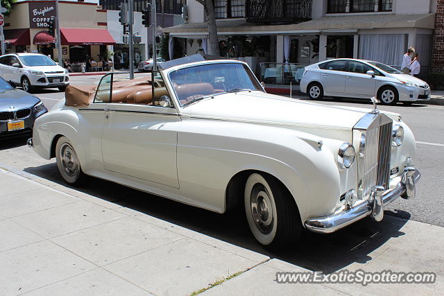 Rolls-Royce Silver Cloud spotted in Beverly Hills, California