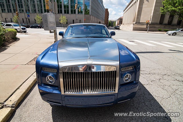 Rolls-Royce Phantom spotted in Pittsburgh, Pennsylvania