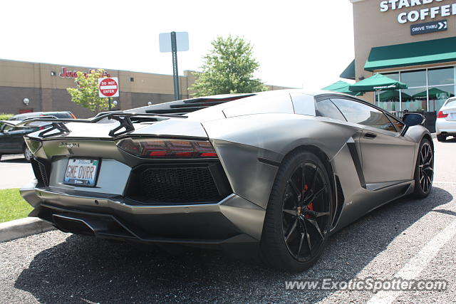 Lamborghini Aventador spotted in Hoffman Estates, Illinois
