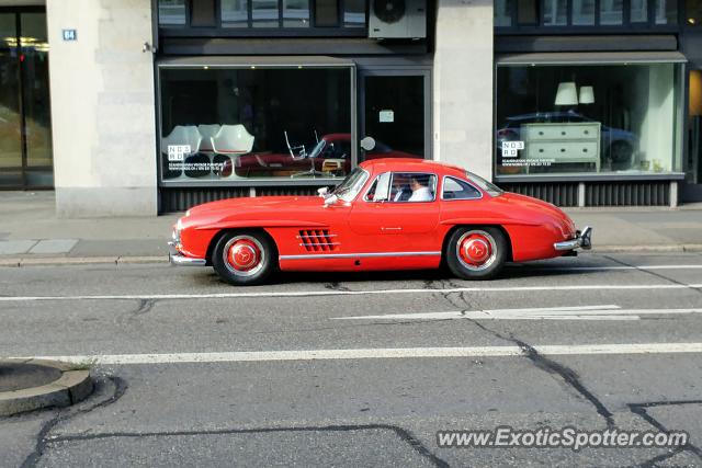 Mercedes 300SL spotted in Zurich, Switzerland