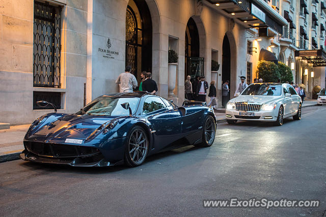 Pagani Huayra spotted in Paris, France