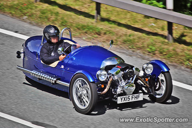 Morgan Aero 8 spotted in Bramham, United Kingdom