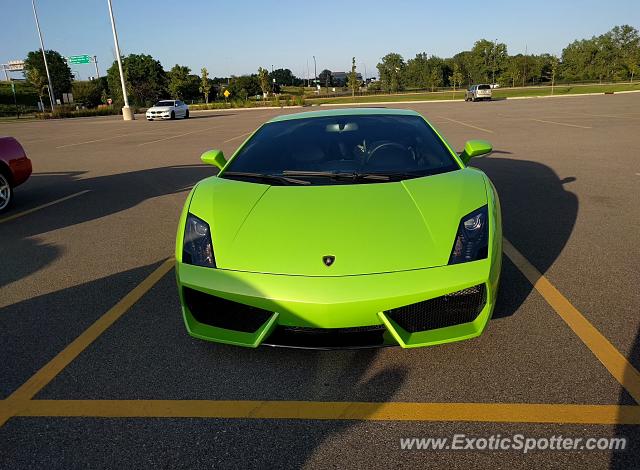 Lamborghini Gallardo spotted in Minnetonka, Minnesota