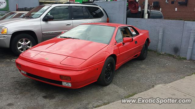 Lotus Esprit spotted in Toronto, Canada