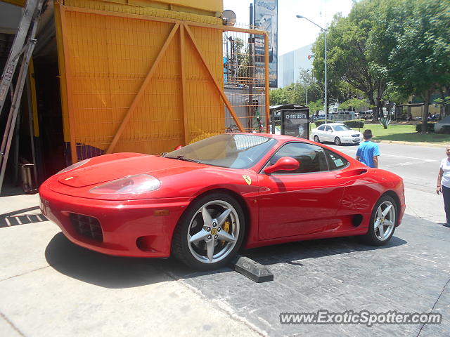 Ferrari 360 Modena spotted in Guadalajara, Mexico
