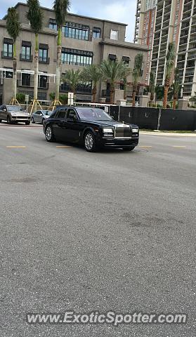 Rolls-Royce Phantom spotted in West Palm Beach, Florida