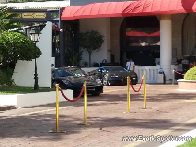 Bugatti Veyron spotted in Cannes, France