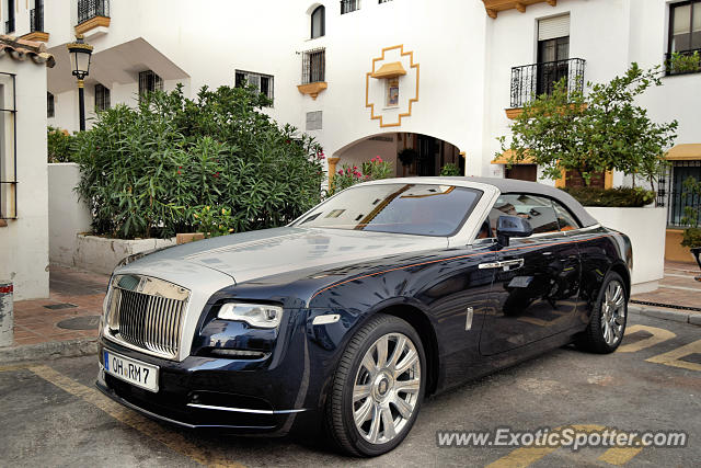 LIFESTYLE – Rolls Royce chose Marbella – Puerto Banús to present