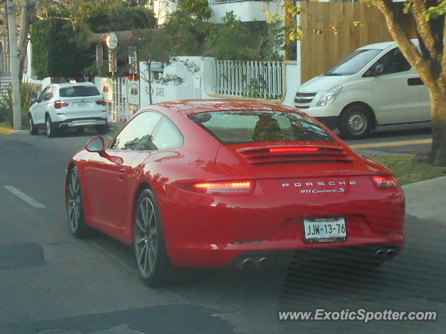Porsche 911 spotted in Guadalajara, Mexico