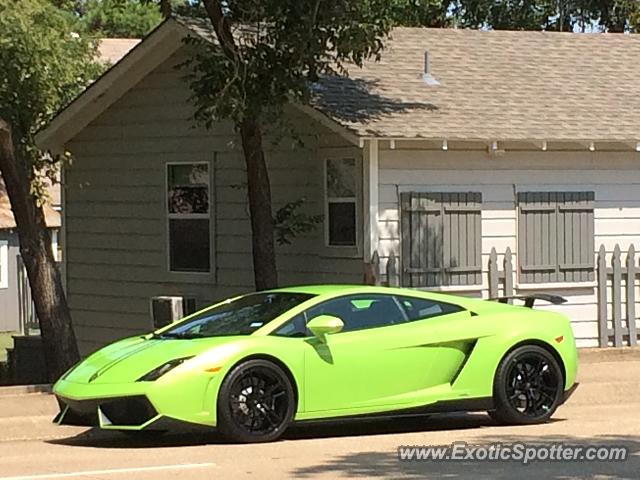 Lamborghini Gallardo spotted in Grapevine, Texas
