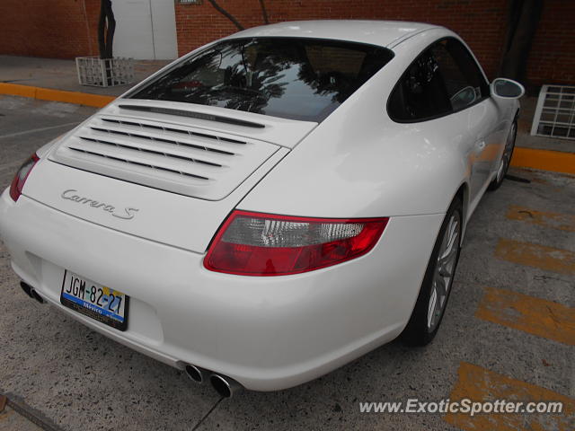 Porsche 911 spotted in Guadalajara, Mexico